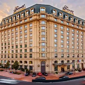 Fairmont Grand Отель